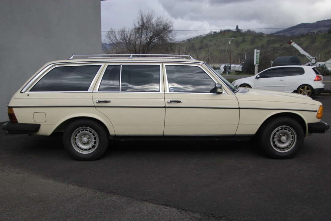 1982 Mercedes-Benz W123 Wagon (S123) - Image 5 of 31
