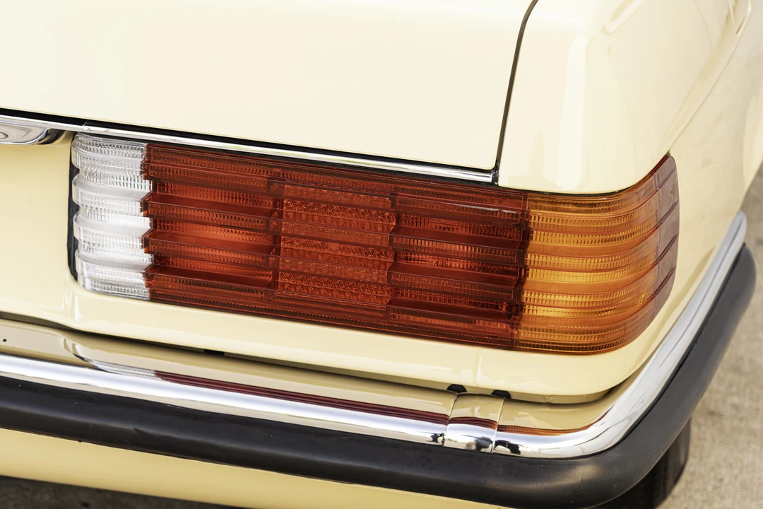 1982 Mercedes-Benz R107 SL-Class - Image 24 of 31