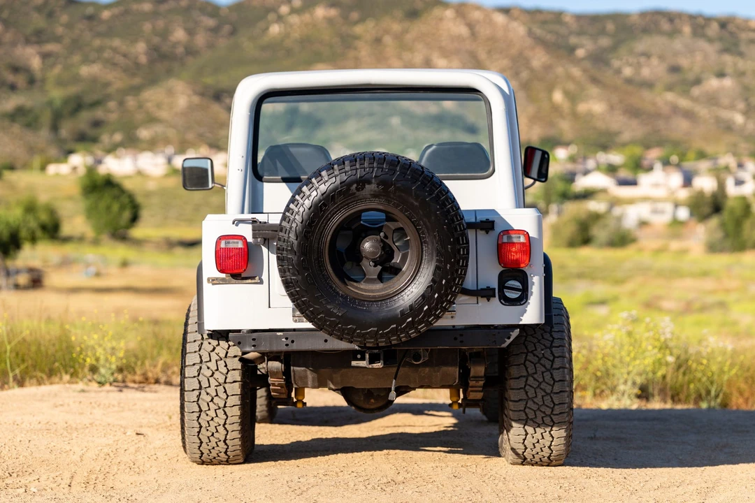 1983 Jeep CJ8 Scrambler - Image 5 of 31