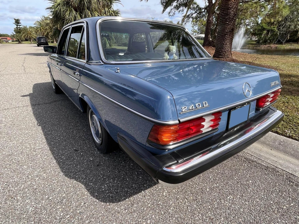 1983 Mercedes-Benz W123 Sedan - Image 7 of 31
