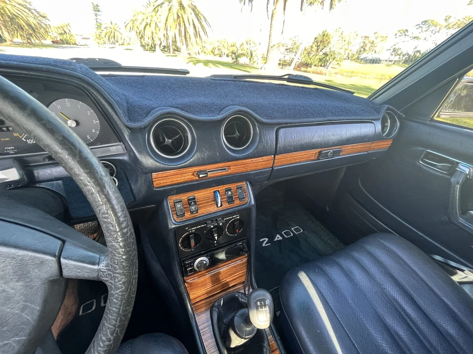 1983 Mercedes-Benz W123 Sedan - Image 24 of 31