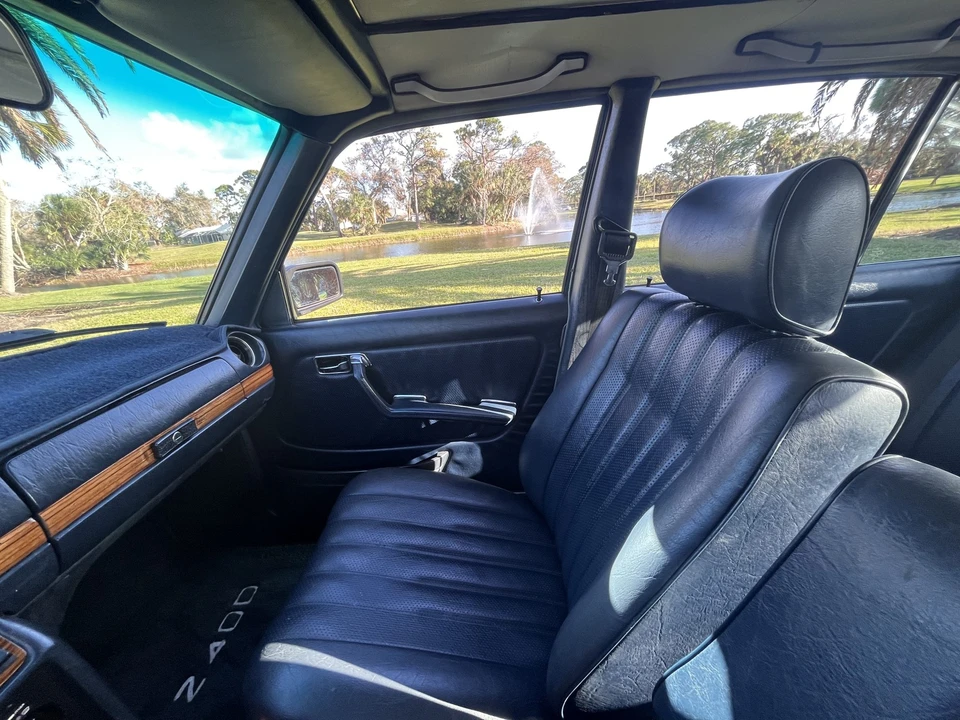 1983 Mercedes-Benz W123 Sedan - Image 26 of 31