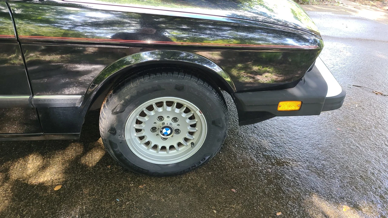 1984 BMW E28 5 Series - Image 30 of 31