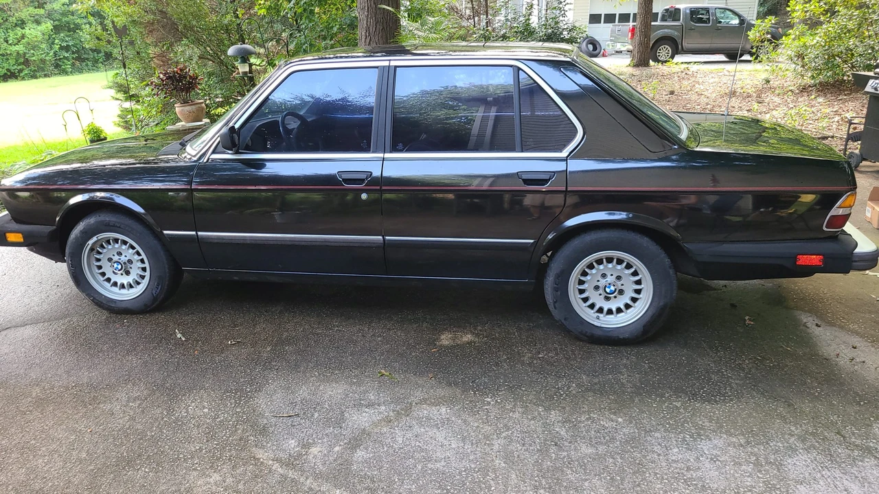 1984 BMW E28 5 Series - Image 11 of 31
