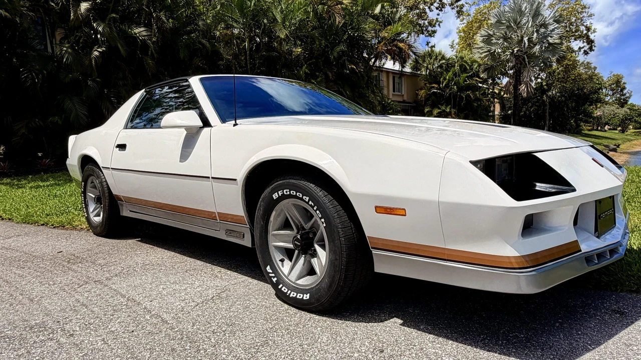 1984 Chevrolet Camaro 3rd Gen - Image 9 of 31