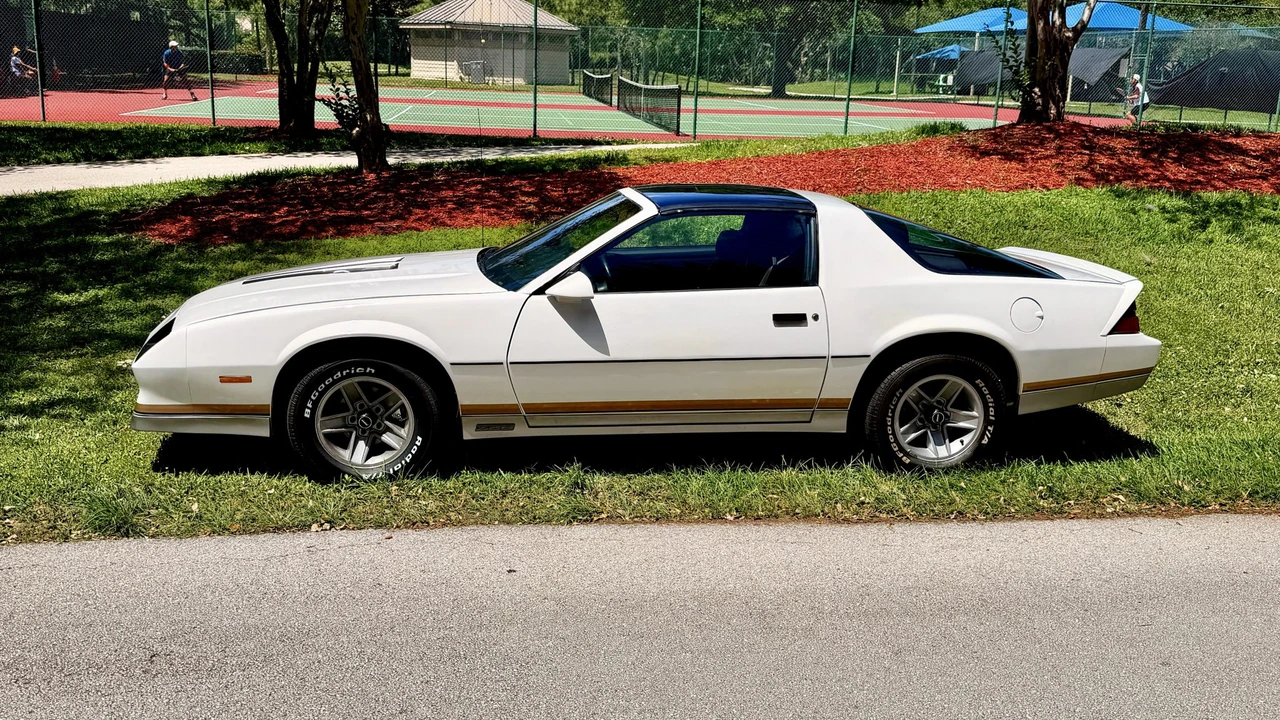 1984 Chevrolet Camaro 3rd Gen - Image 16 of 31