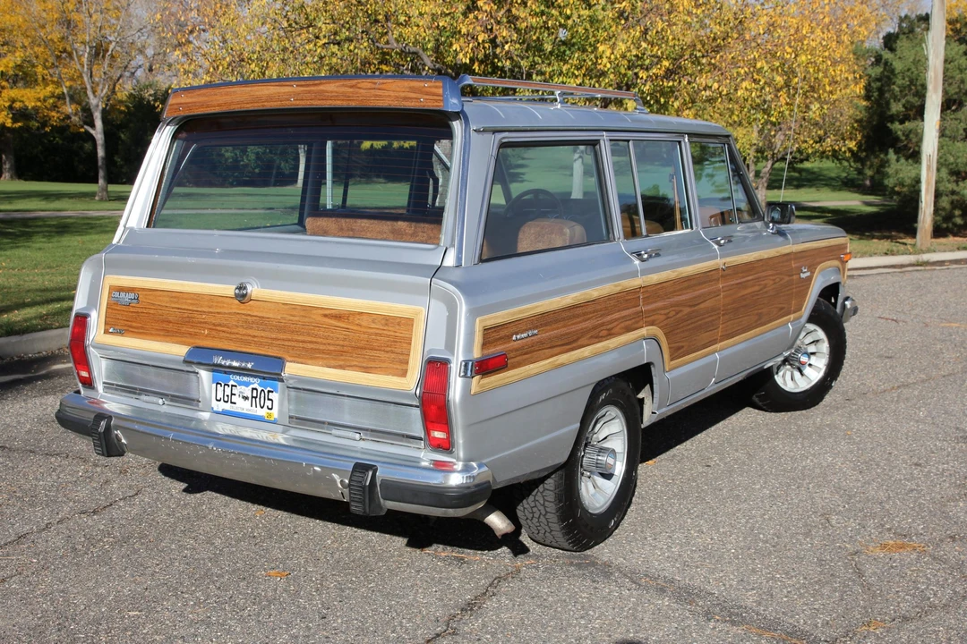1984 Jeep SJ Grand Wagoneer - Image 7 of 31