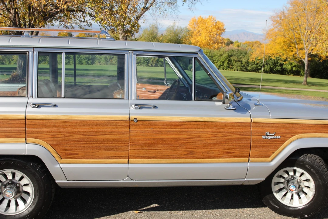 1984 Jeep SJ Grand Wagoneer - Image 10 of 31