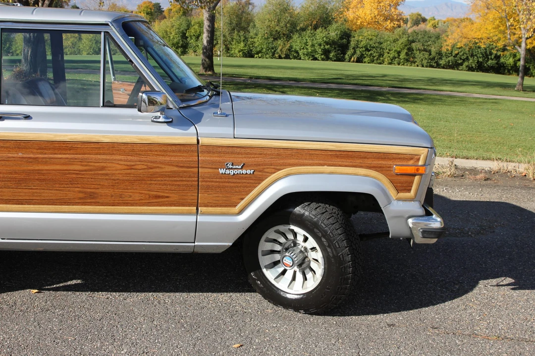 1984 Jeep SJ Grand Wagoneer - Image 11 of 31
