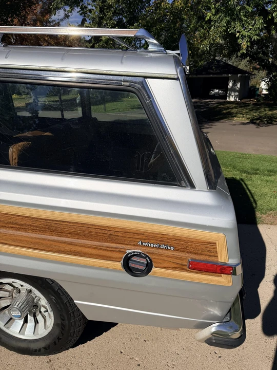 1984 Jeep SJ Grand Wagoneer - Image 15 of 31