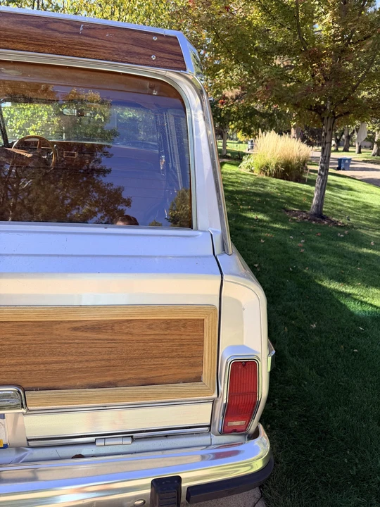 1984 Jeep SJ Grand Wagoneer - Image 17 of 31