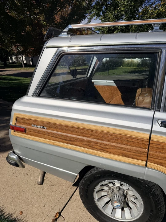 1984 Jeep SJ Grand Wagoneer - Image 19 of 31