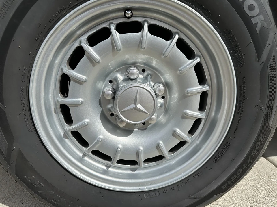 1984 Mercedes-Benz C126 S-Class Coupe - Image 30 of 31