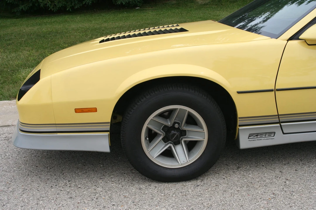 1985 Chevrolet Camaro IROC-Z & Z28 3rd Gen - Image 15 of 31