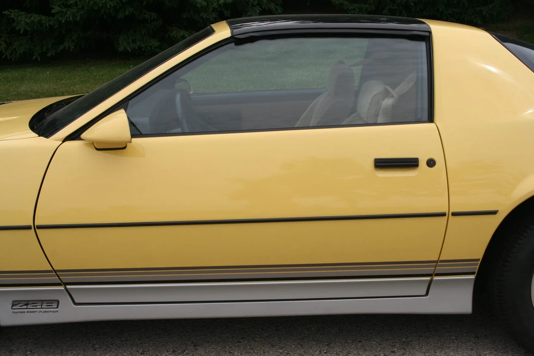 1985 Chevrolet Camaro IROC-Z & Z28 3rd Gen - Image 16 of 31