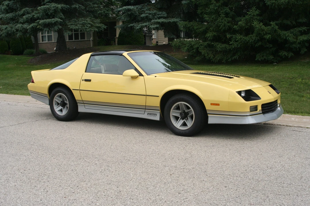 1985 Chevrolet Camaro IROC-Z & Z28 3rd Gen - Image 8 of 31