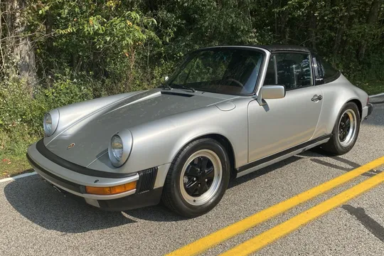 1985 Porsche 911 Carrera Targa