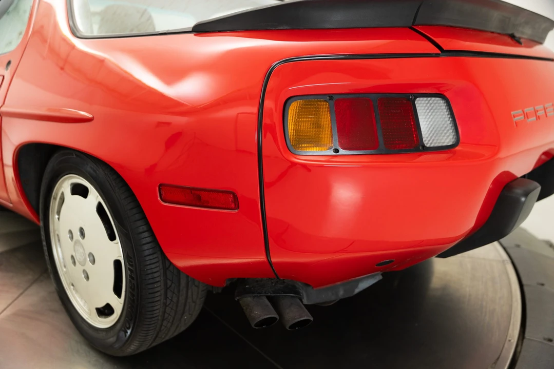 1985 Porsche 928 S - Image 30 of 31