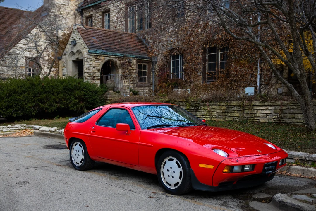 1985 Porsche 928 S - Image 5 of 31