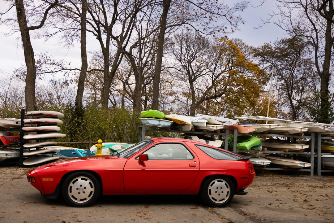 1985 Porsche 928 S - Image 8 of 31