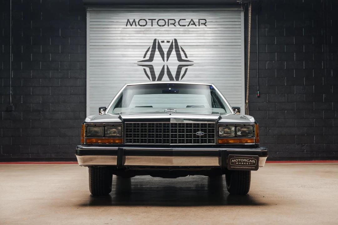 1986 Ford LTD - Image 5 of 31