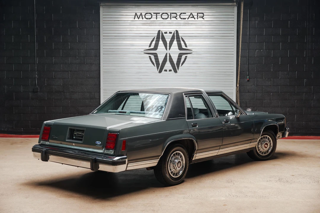 1986 Ford LTD - Image 10 of 31