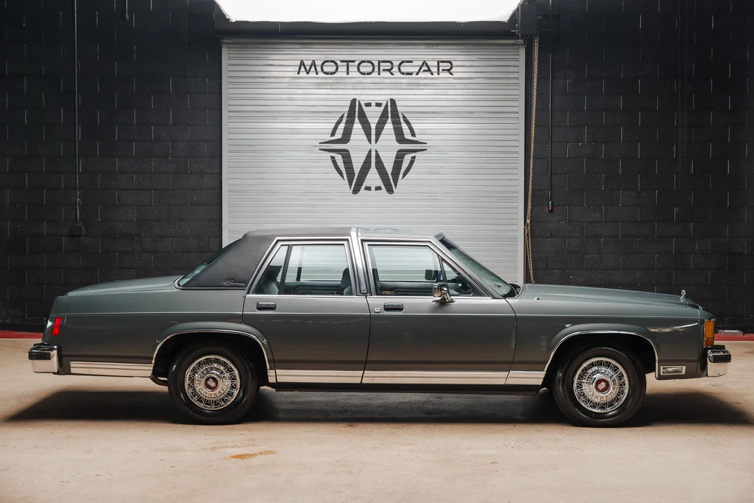 1986 Ford LTD - Image 8 of 31