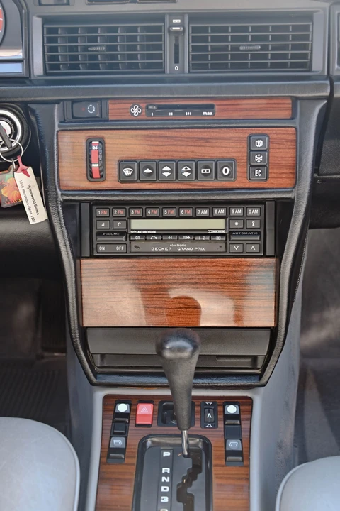 1986 Mercedes-Benz 190E - Image 23 of 31