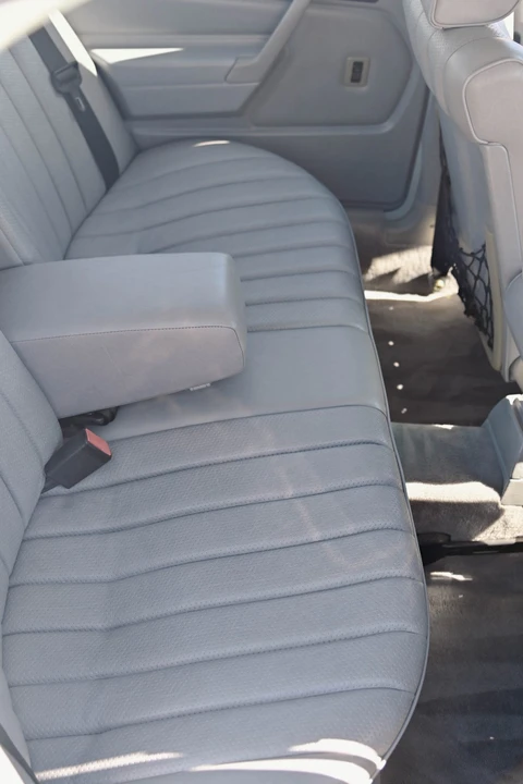 1986 Mercedes-Benz 190E - Image 29 of 31