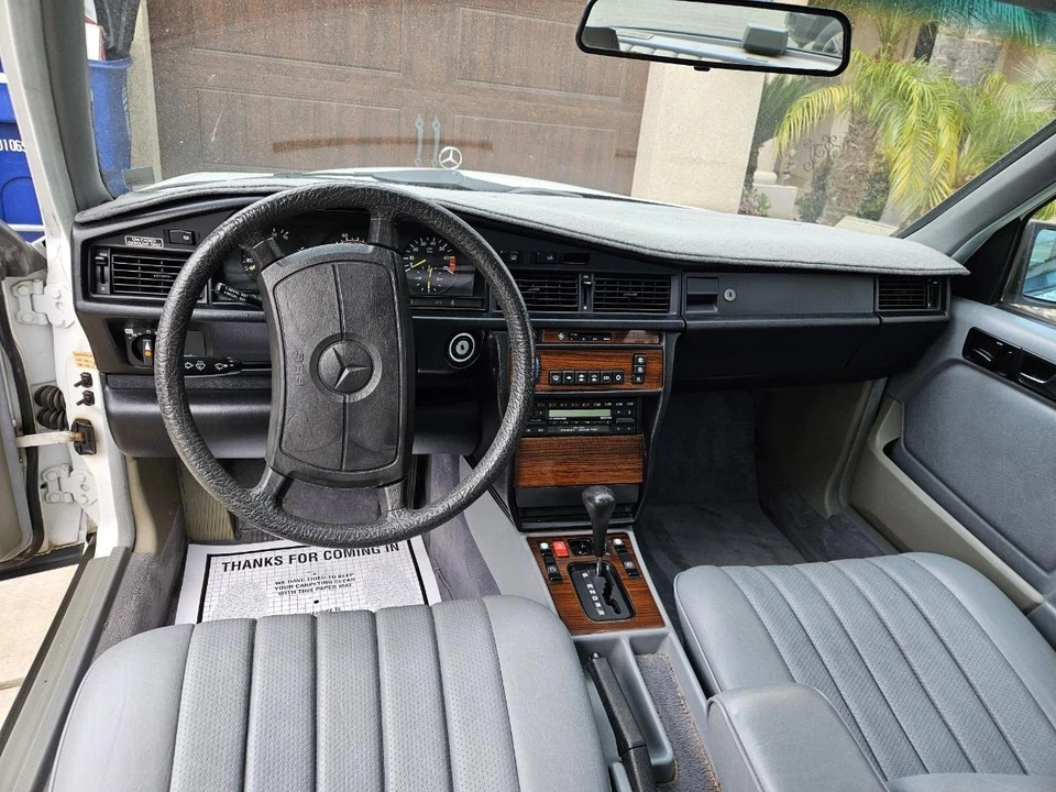 1986 Mercedes-Benz 190E - Image 19 of 31