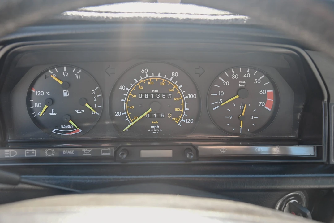 1986 Mercedes-Benz 190E - Image 21 of 31