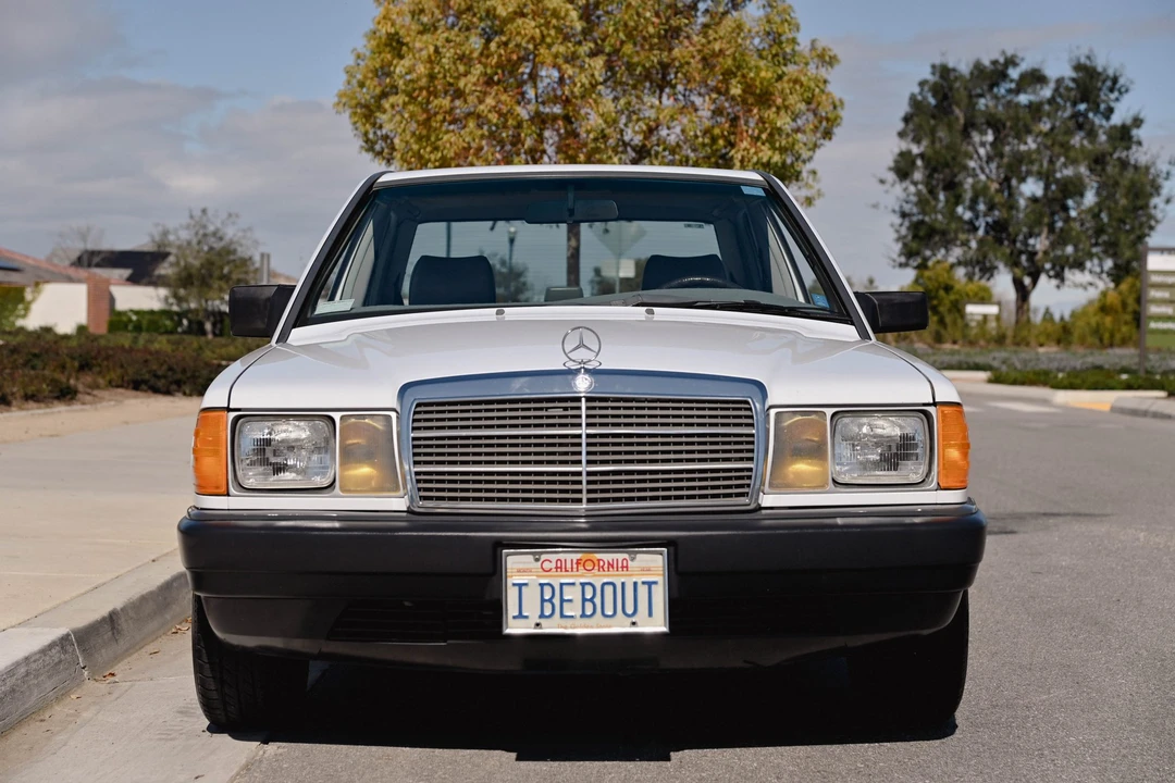 1986 Mercedes-Benz 190E - Image 2 of 31