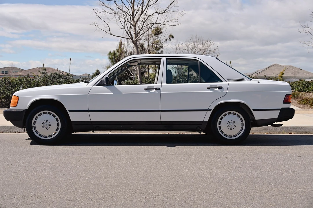 1986 Mercedes-Benz 190E - Image 6 of 31
