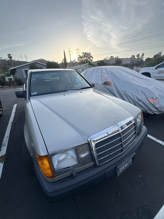 1986 Mercedes-Benz W124 E-Class - Image 8 of 31