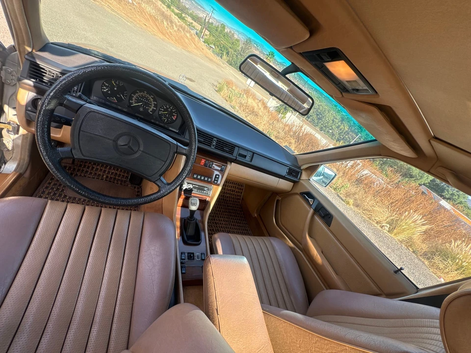 1986 Mercedes-Benz W124 E-Class - Image 11 of 31