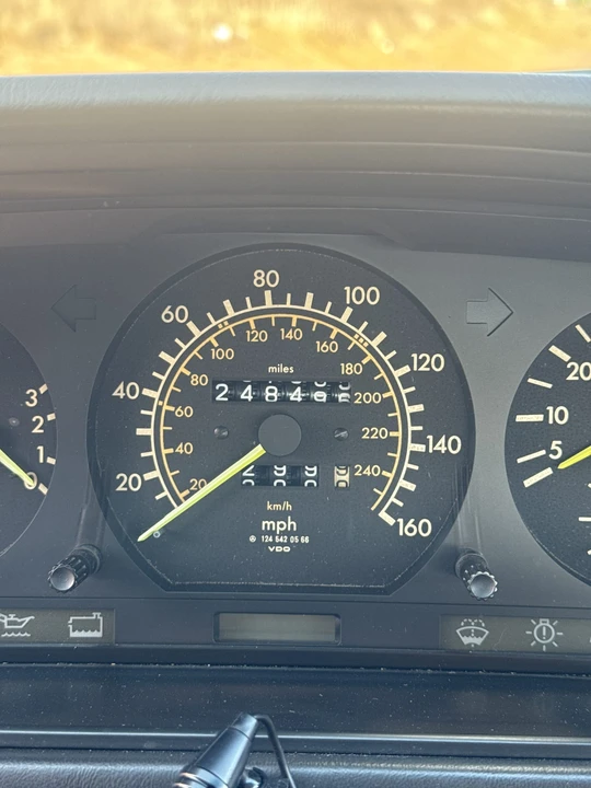 1986 Mercedes-Benz W124 E-Class - Image 12 of 31