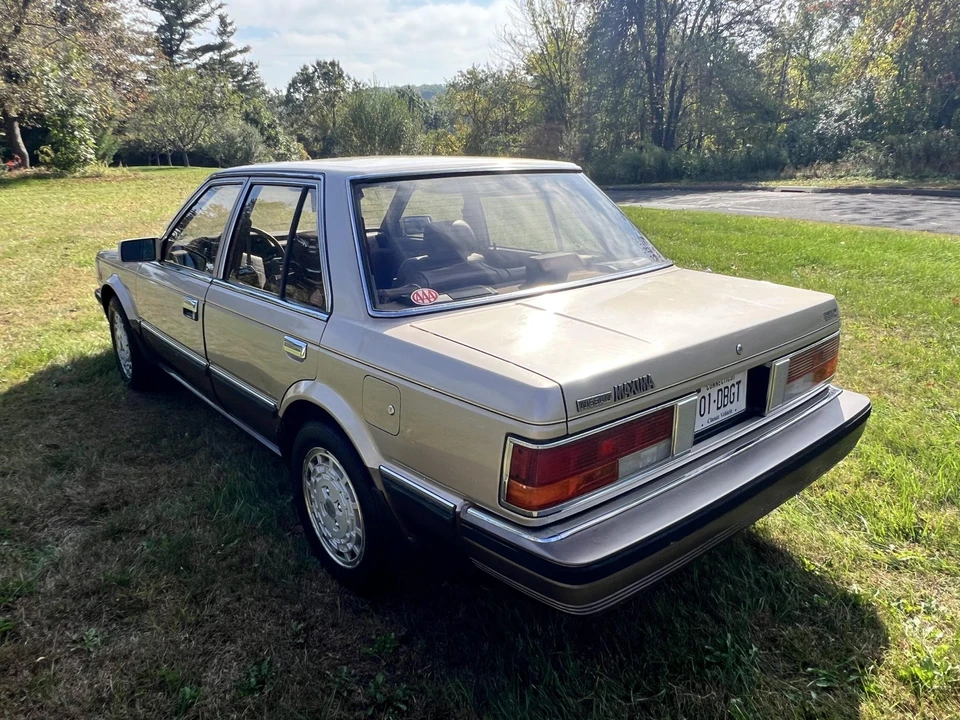 1986 Nissan Maxima 2nd Gen - Image 6 of 31