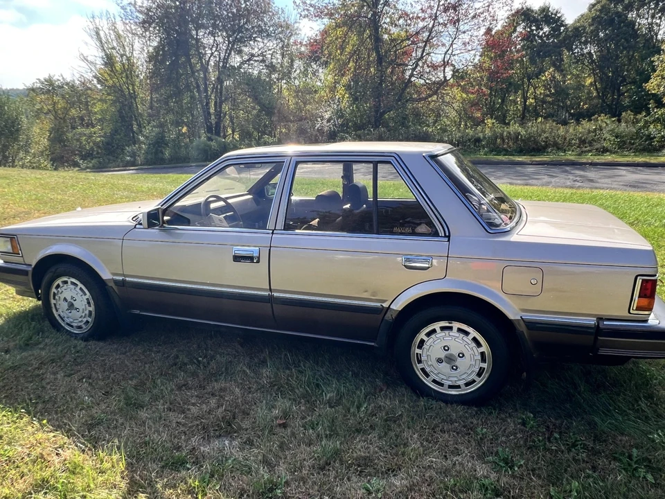 1986 Nissan Maxima 2nd Gen - Image 5 of 31