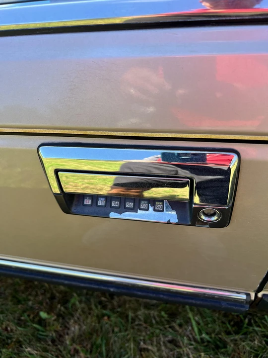 1986 Nissan Maxima 2nd Gen - Image 14 of 31