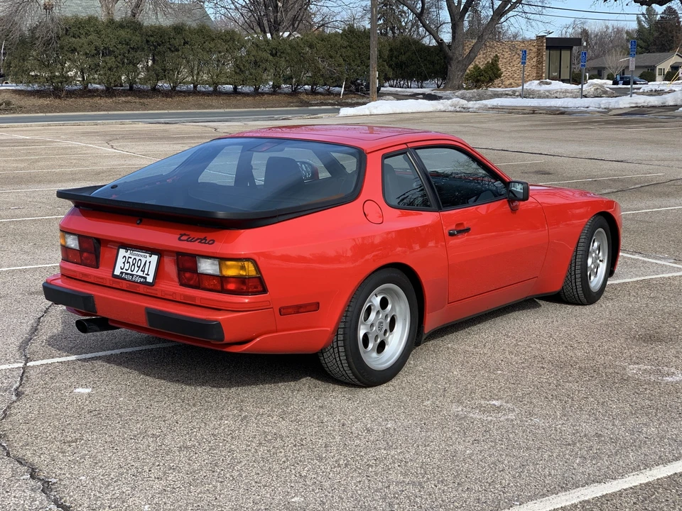 1986 Porsche 944 Turbo - Image 6 of 31