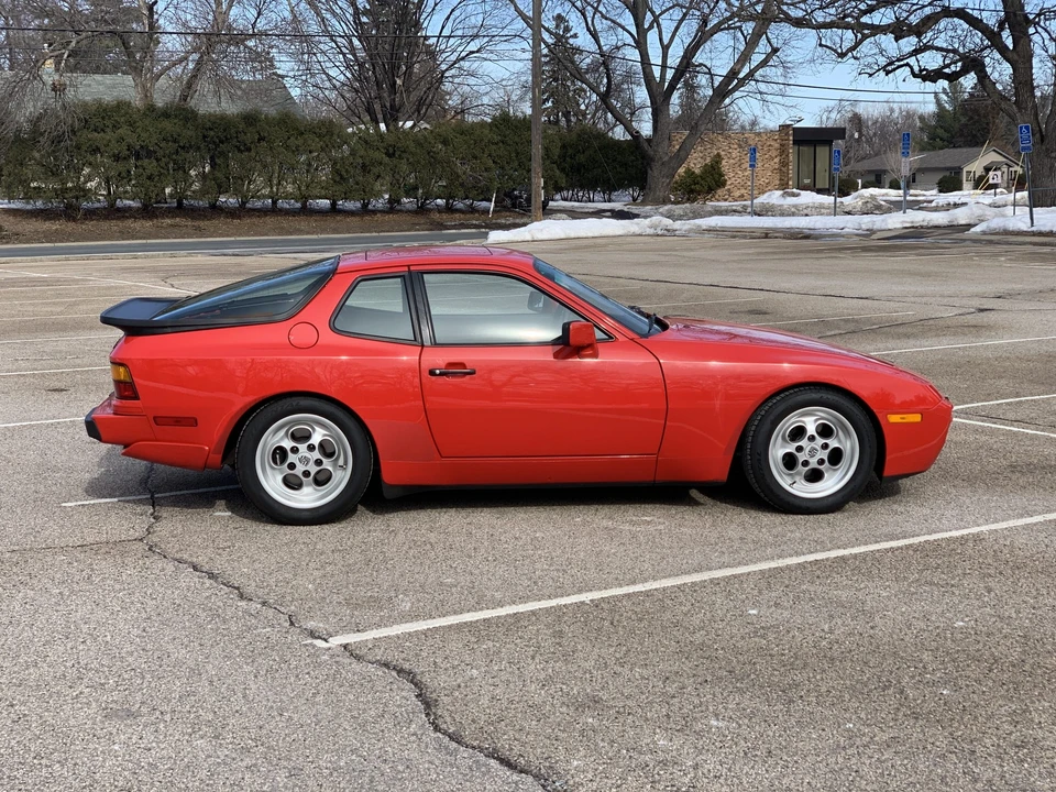 1986 Porsche 944 Turbo - Image 7 of 31