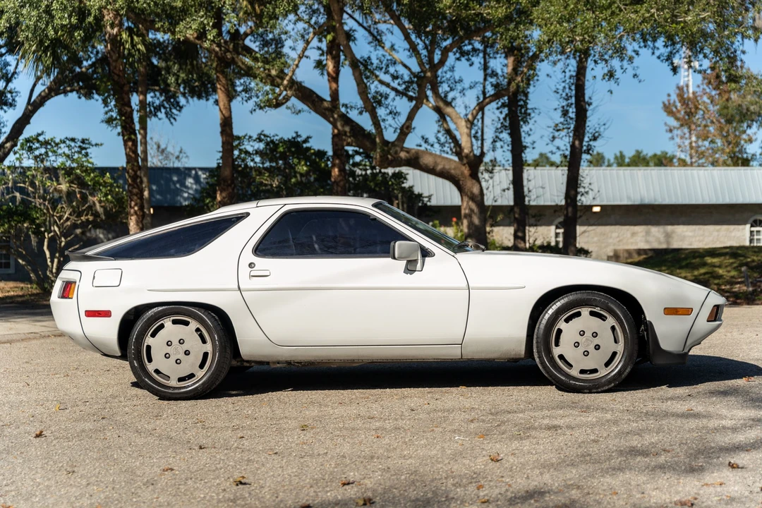 1986 Porsche 928 S - Image 4 of 31