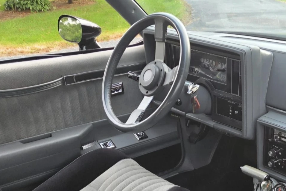 1987 Buick Grand National - Image 24 of 31