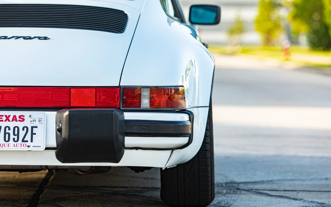 1987 Porsche 911 Carrera 3.2 - Image 14 of 31