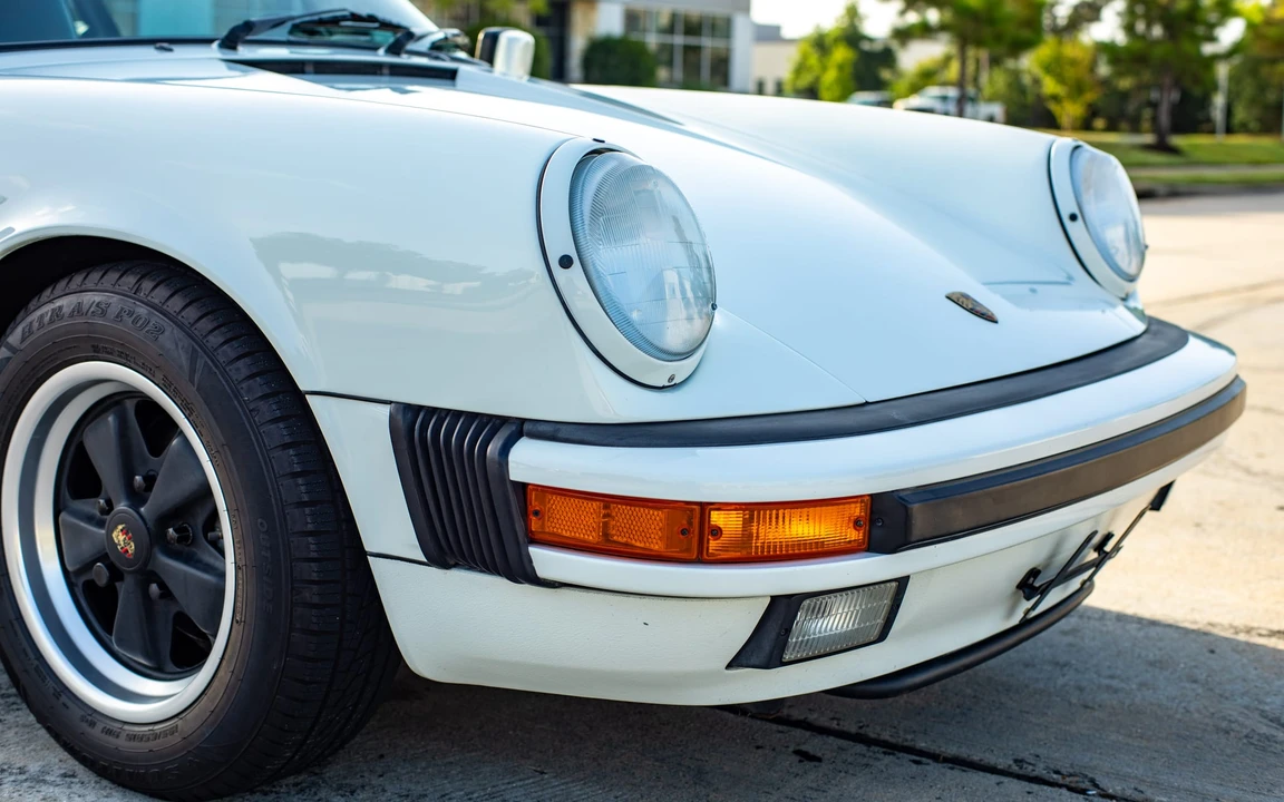 1987 Porsche 911 Carrera 3.2 - Image 10 of 31