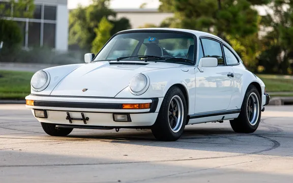 1987 Porsche 911 Carrera 3.2 - Image 2 of 31