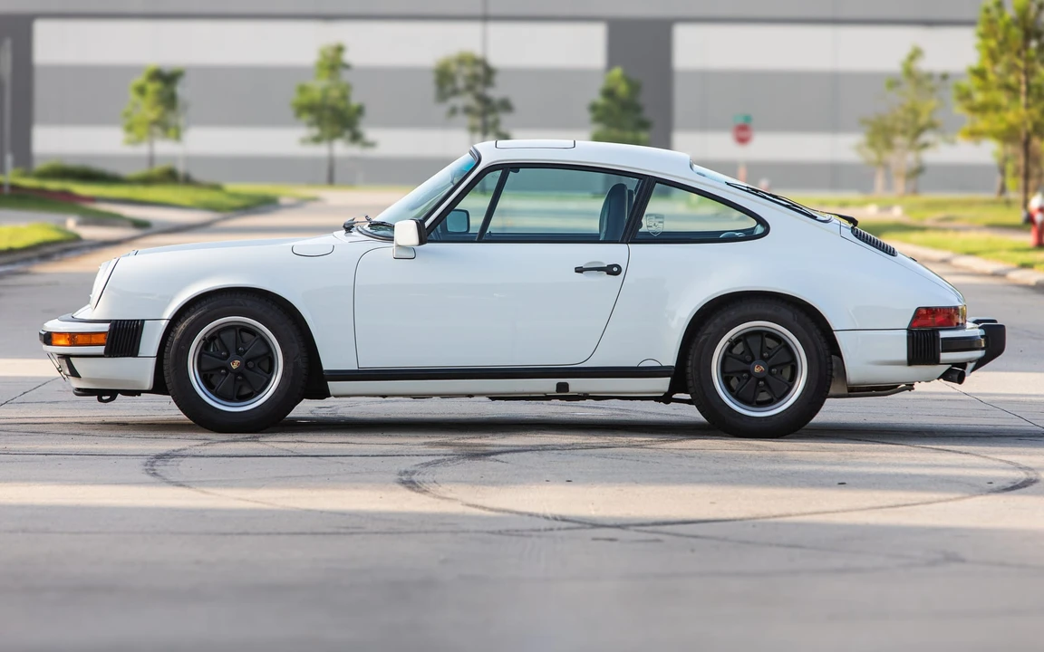 1987 Porsche 911 Carrera 3.2 - Image 9 of 31