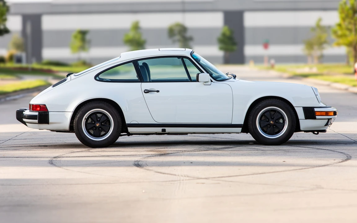 1987 Porsche 911 Carrera 3.2 - Image 5 of 31
