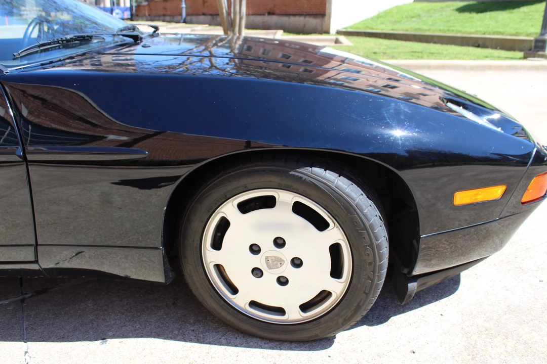 1987 Porsche 928 S4 - Image 21 of 31