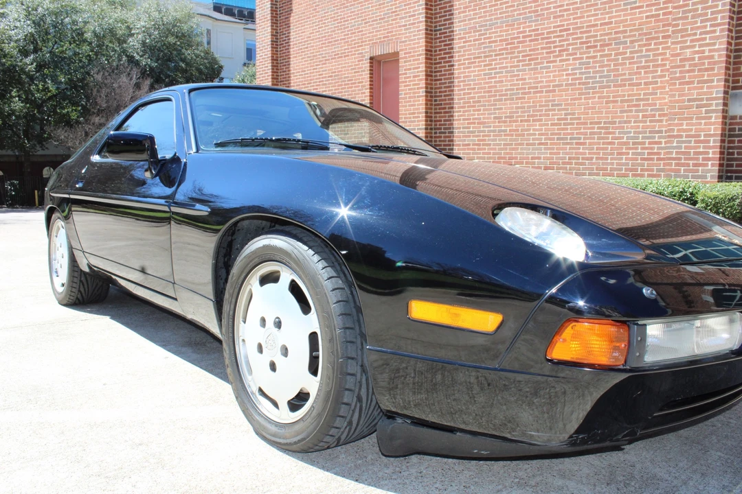 1987 Porsche 928 S4 - Image 17 of 31